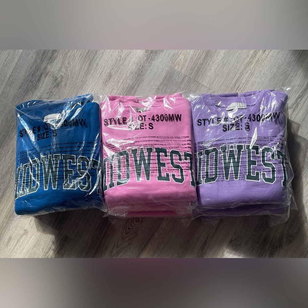 ZENANA Pink “Midwest" Printed Fleece Round Neck Sweatshirts Size Small M & L NWT - Picture 8 of 8